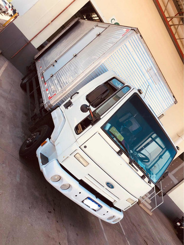 Ford Ford Cargo 712