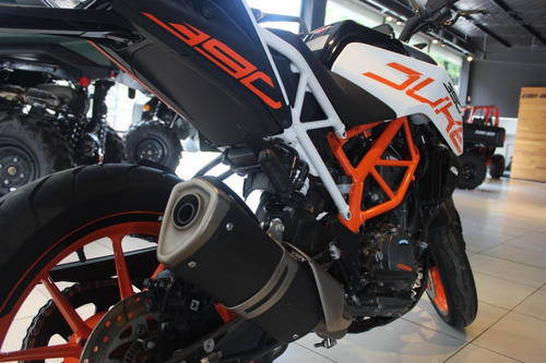 Imagen 12 de 17 de Ktm Duke 390
