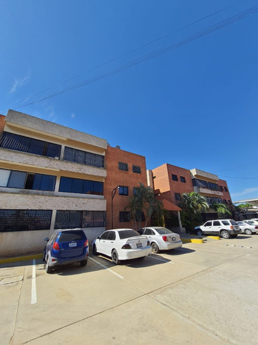 Imagen 1 de 19 de Apartamento En Alquiler Semi Amoblado, Cumbres De Maracaibo, Nataly Mejia 