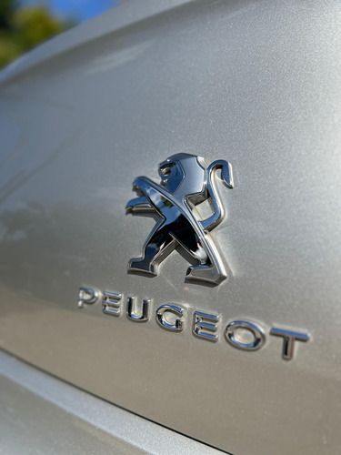 Peugeot 408 2.0 Allure 143cv