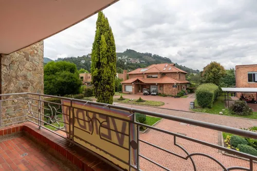 Casa En Venta En Aposentos. Cod V22333