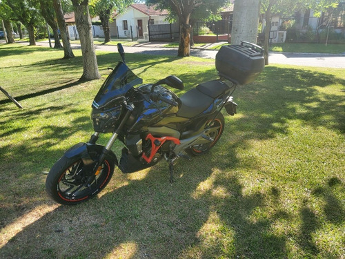 Dominar 400