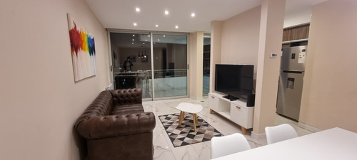 Imagen 16 de 26 de Vacaciones De Invierno En Mar Del Plata!!! Espectacular Depto. 3 Amb. Con Vista Al Mar. Para 6 Personas. 2 Baños. Hidromasaje. Cochera Cubierta Para 2 Autos. Parrilla En La Terraza.