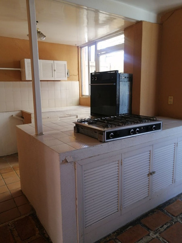 Imagen 2 de 8 de Casa De 4 Hab. A Unas Cuadras Del Tec De Monterrey