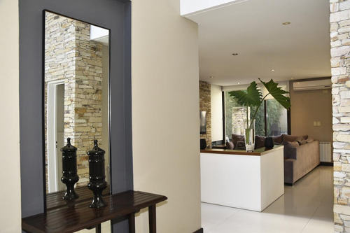 Imagen 2 de 20 de Casa - Barrio Parque Leloir