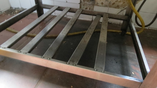 Imagem 5 de 8 de Banho Maria De Aço Inox Com Tampa/prateleira Vazada Embaixo
