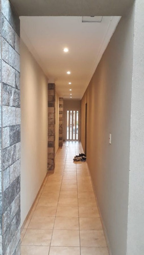 Imagen 3 de 18 de Departamento De 2 1/2 Ambientes En San Justo