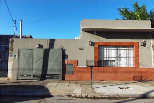 Venta Casa 5 Ambientes Cochera Quincho