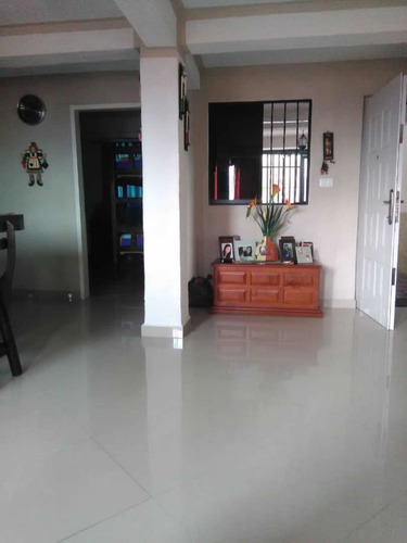 Casa En Venta Los Teques, La Lagunetica
