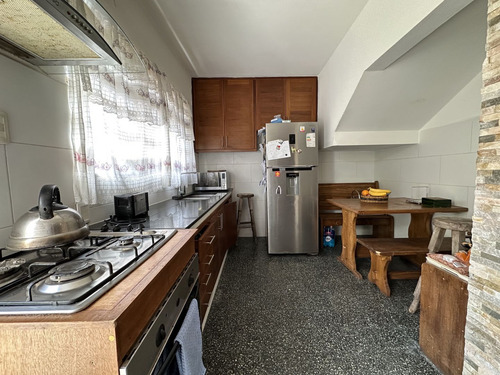 Casa En Venta De 4 Dormitorios En Malvin (ref: Gmu-104)