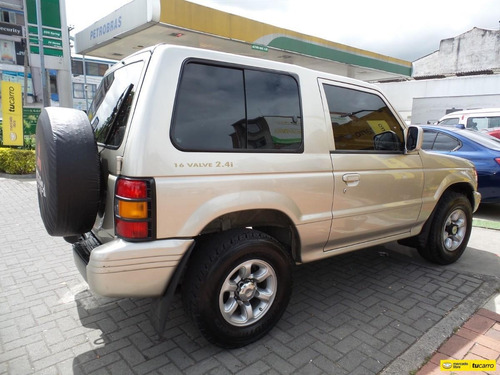 Mitsubishi Montero 2.4 V11 4x4 Mt