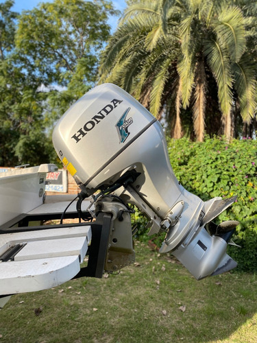 Imagen 4 de 9 de Tracker Cabinado Aramendi Islero 650 Con Honda 90hp 4t