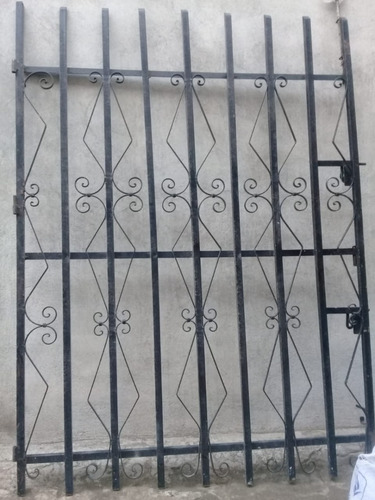 Imagen 3 de 3 de Reja En Hierro