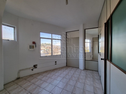 Imagem 3 de 15 de Casa Comercial A Venda No Bairro Capoeiras Em Florianopolis - V-82008