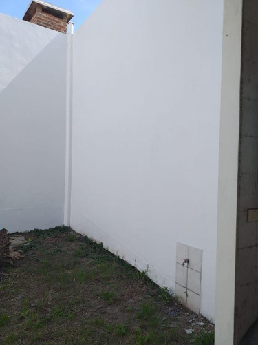 Imagen 3 de 13 de Venta Local, Clinica, Laboratorio, 5 Ambientes, Gerli