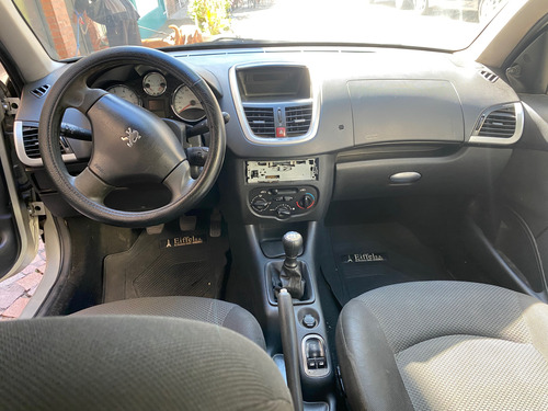 Peugeot 207 1.4 Sedan Allure 75cv