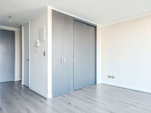 Edificio Av. María Rozas Velásquez Vista Sur Piso 28