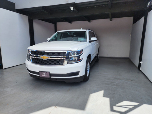 Chevrolet Suburban 5.3 V8 LS At (A)