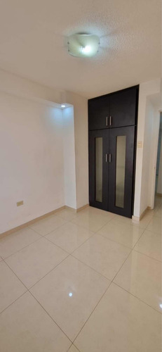 Alquiler De Apartamento En La Arboleda Av Ferrero Tamayo