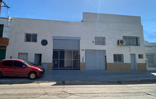 Depósitos En Block | 1.500 M² | Florida Oeste