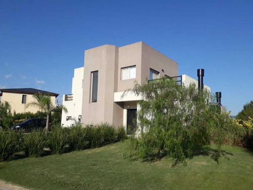 Casa  En Venta En San Gabriel, Villanueva, Tigre