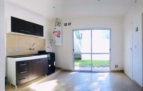Imagen 4 de 6 de Departamento En Venta En Castelar Norte