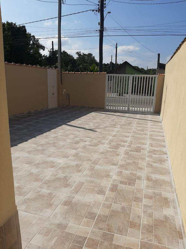 Casa Nova Em Mongaguá! Imóvel Com 3 Dormitórios!ref.: 8421 E