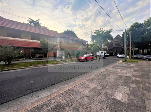 Venta Cochera Fija Cubierta Y Baulera Villa Martelli