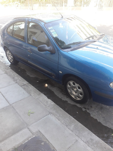 Renault Megane 5 P. 1.6 Authentiq Pak Año 2006