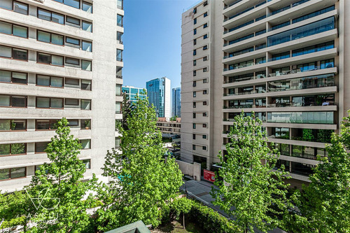 Amplio Departamento En Venta De 3 Dorm. En Las Condes
