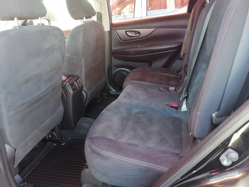 Nissan X-Trail 2.5 Advance 2 Row Mt