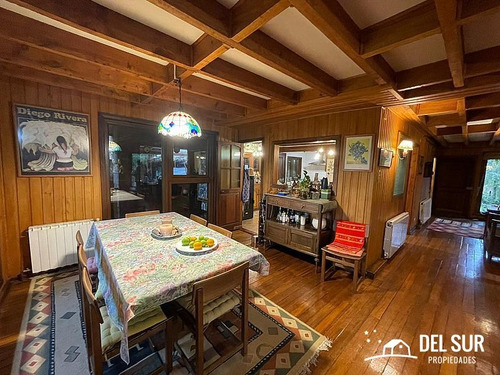 Casa Estilo Sureño En Loteo Consolidado