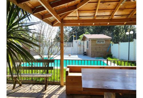 Venta Casa Amoblada / Algarrobo Centro / 5d 3b Piscina