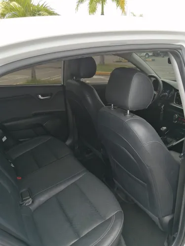Kia Rio 1.4 Zenith Hb 5 p