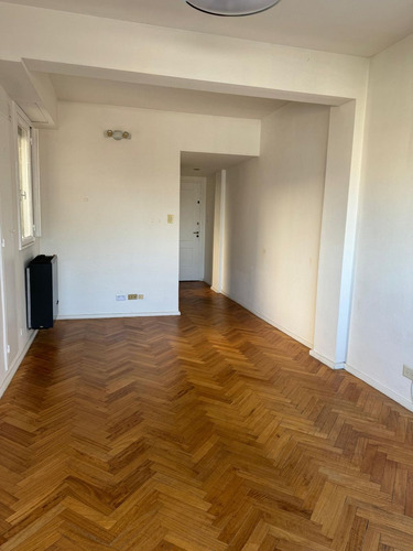 Venta 2 Ambientes Av.san Juan Y Av.la Plata.