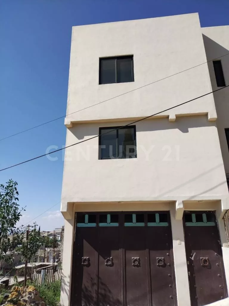 Casa En Venta Con 7 Departamentos Nuevos