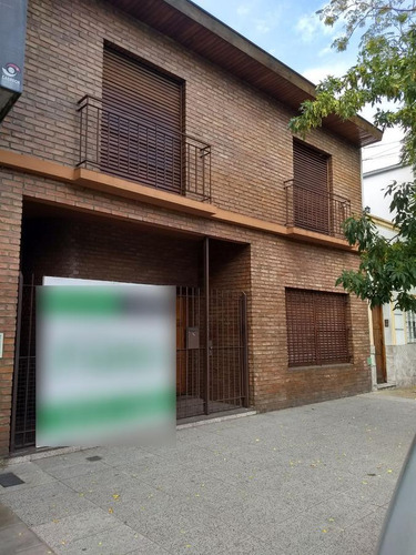 Chalet -amplio Lote- Villa Urquiza