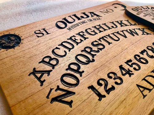 Imagen 5 de 7 de Ouija Tabla Artesanal Tallada En Cedro Rojo Envio Gratis