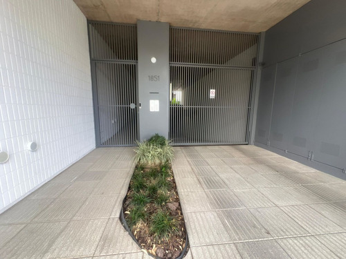 Venta Oficina C/cochera Y Balcón- P. Leloir