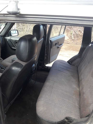 Jeep Cherokee 2000 4.0 Classic