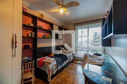 Imagem 9 de 15 de Apartamento À Venda - Petrópolis, 3 Quartos, 140 - S893640179