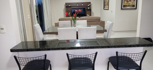 Imagen 7 de 18 de Alquilo Casa Totalmente Amoblada En El Condominio Cerrado La Trinidad: 4 Habitaciones Y 5 Baños.