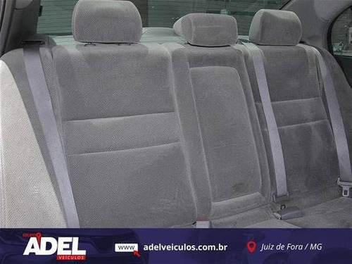 Honda Civic 1.8 Lxs 16v Flex 4p Automático