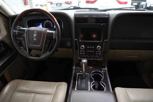Imagen 13 de 15 de Lincoln Navigator 2015 5p Reserve L V6/3.5/t Aut 4x4