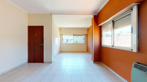 Imagen 5 de 16 de Venta Casa Interna 3 Dorm 63 E/125 Y 126. Berisso