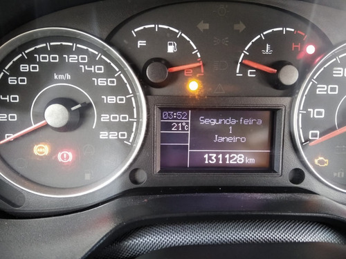 Imagem 9 de 10 de Fiat Punto Eseence 1.6 Manual 2012
