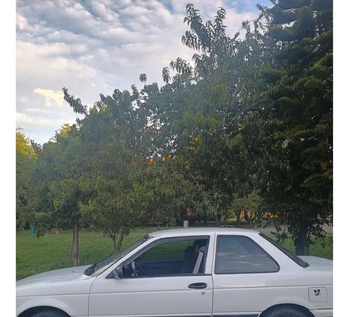 Nissan Sentra 1.6 B13 Std