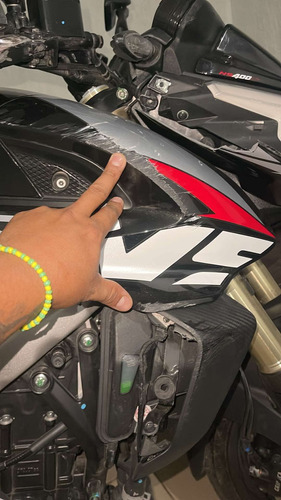Vendo Ns 400z Con Detalle Estético Nada Que Afecte