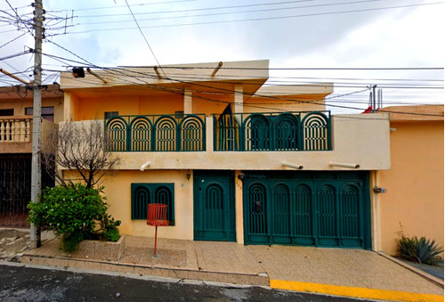 Casa En Venta En Colonia Celestino Gasca, Nuevo León.