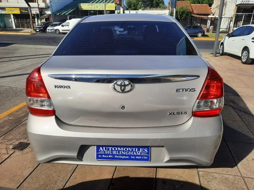 Imagen 5 de 10 de Toyota Etios 46651764